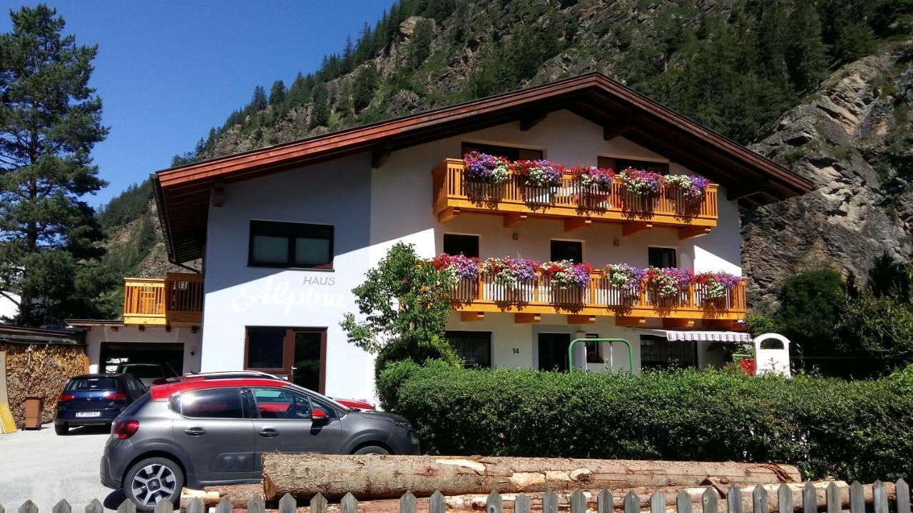 Haus Alpina Hotel Langenfeld Exterior photo