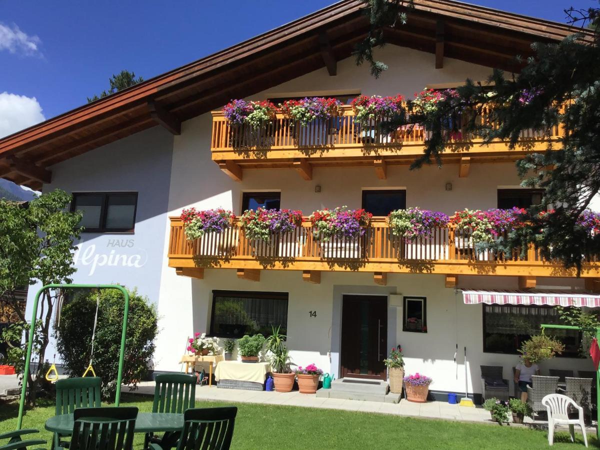 Haus Alpina Hotel Langenfeld Exterior photo