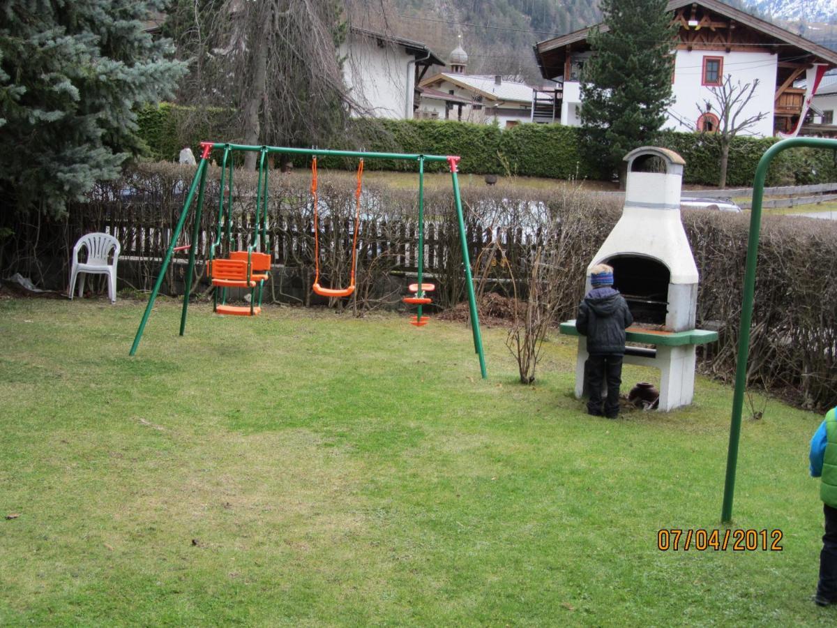 Haus Alpina Hotel Langenfeld Exterior photo
